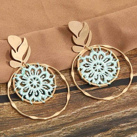 **NEW! Gorgeous Gold Abstract Leaf & Webbed Hoop Earrings - GREAT GIFT - Picture 1 of 7